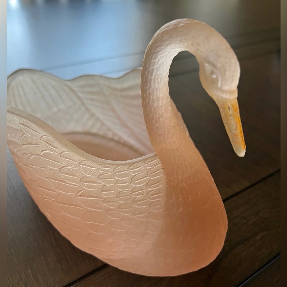 Vintage Pink Frosted Glass Swan Trinket Catchall Dish Plant Jewelry Holder Decor - Picture 5 of 5